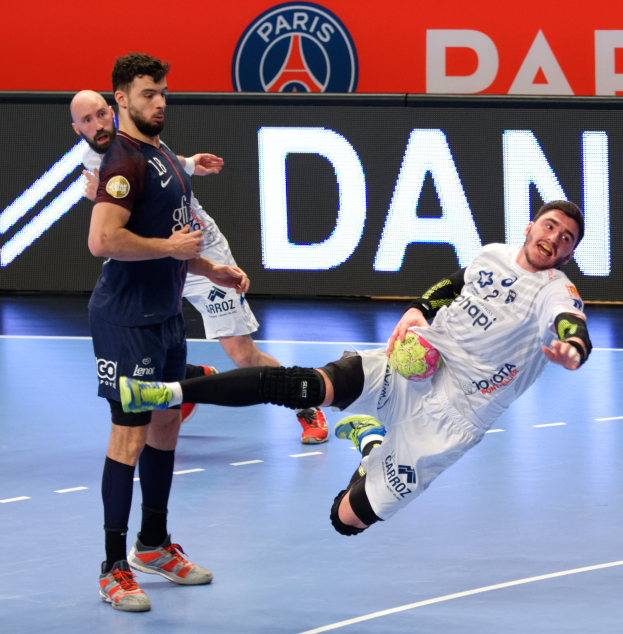Der Titel geht nach Solingen: Feuerwehr-Handballspieler feiern historischen Erfolg
