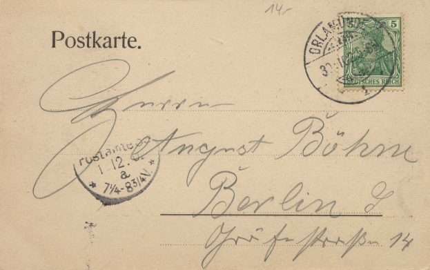Eine alte deutsche Postkarte in sehr gutem Zustand, die ein Stempel mit der Aufschrift "Grundfahrzeug" und ein Bild eines Mannes zeigt.