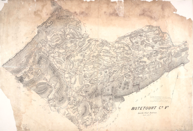 Ein detaillierter alter Stadtplan von Botetourt, der Straßen, Gebäude und Sehenswürdigkeiten zeigt, mit zusätzlichem Text, der Informationen zur Bevölkerung, Straßen und bemerkenswerten Merkmalen der Stadt enthält.