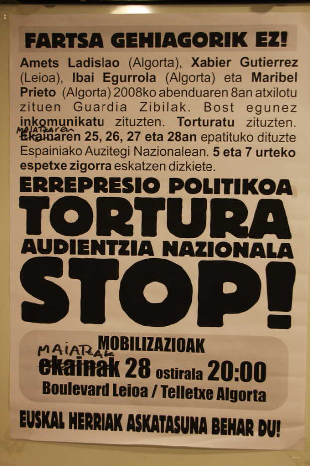 Ein Magazin mit Text auf Spanisch.