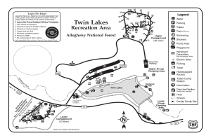 Detailierte Karte des Twin Lakes Freizeitgeländes mit Wanderwegen, Sehenswürdigkeiten und textuellen Informationen zu Entfernungen und Nutzung.