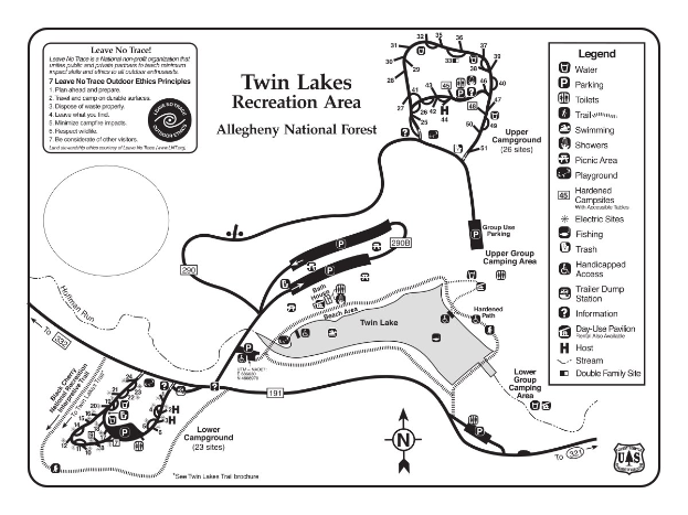 Detailierte Karte des Twin Lakes Freizeitgeländes mit Wanderwegen, Sehenswürdigkeiten und textuellen Informationen zu Entfernungen und Nutzung.